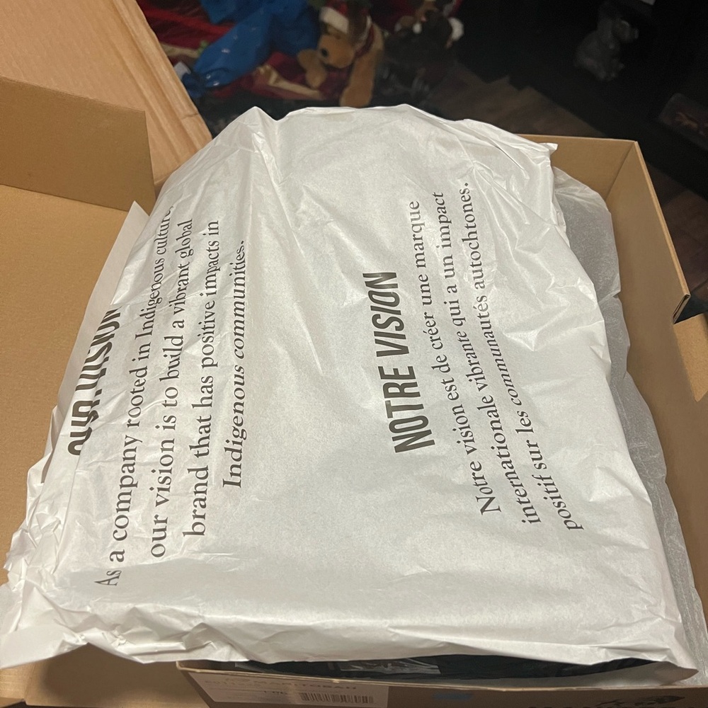 New Manitobah Snowy Owl Boots - Picture 7 of 10